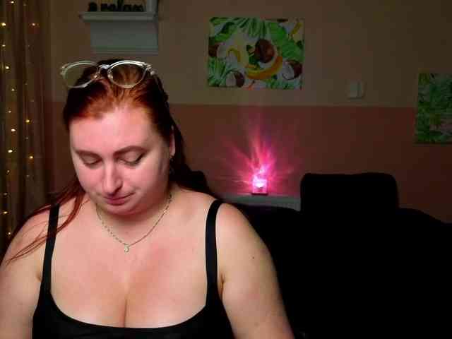Aliciaredluv webcam