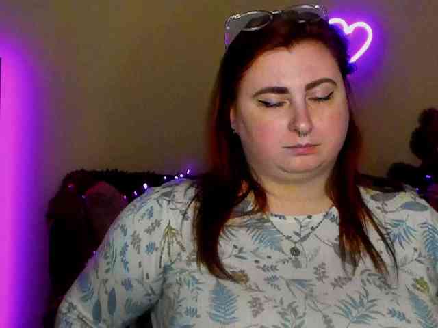 Aliciaredluv webcam