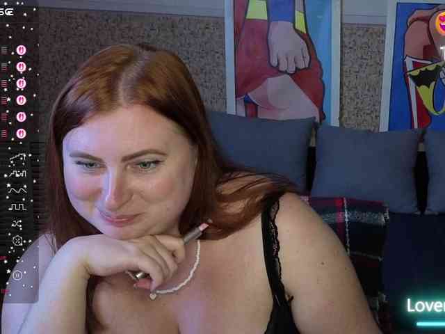 Aliciaredluv webcam