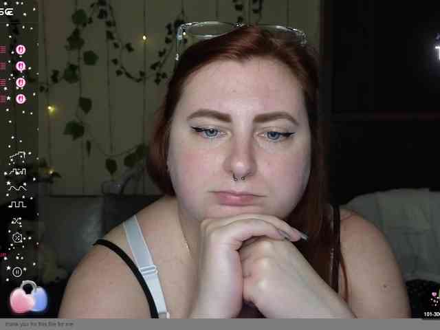 Aliciaredluv webcam