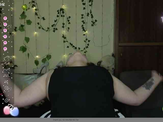 Aliciaredluv webcam
