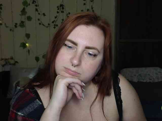 Aliciaredluv webcam