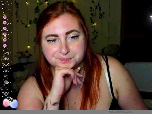 Aliciaredluv webcam