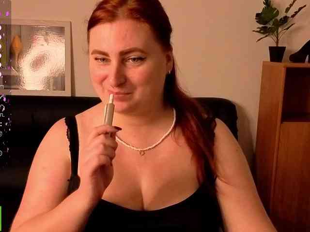 Aliciaredluv webcam