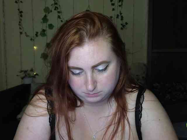 Aliciaredluv webcam