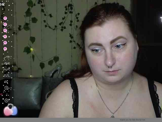 Aliciaredluv webcam