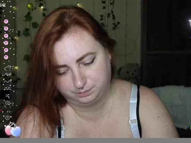 Aliciaredluv webcam
