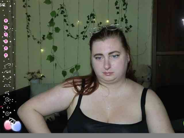 Aliciaredluv webcam