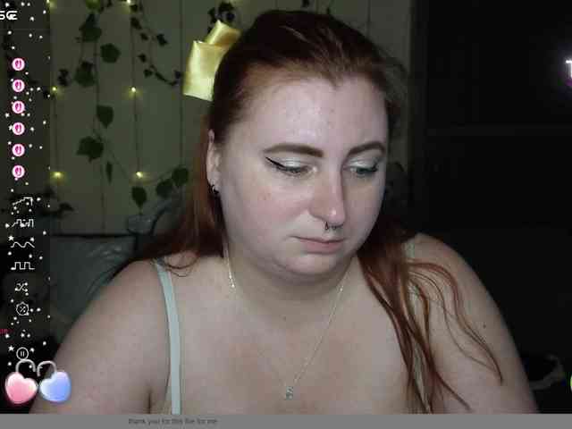 Aliciaredluv webcam