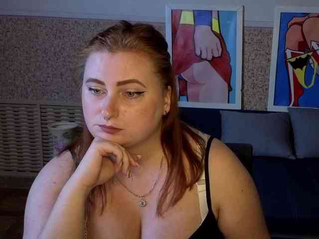 Aliciaredluv webcam