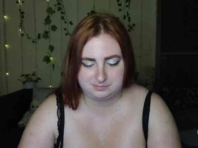 Aliciaredluv webcam