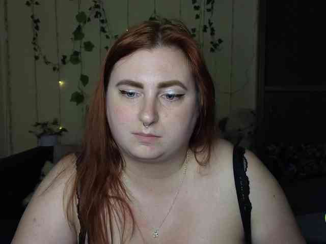Aliciaredluv webcam