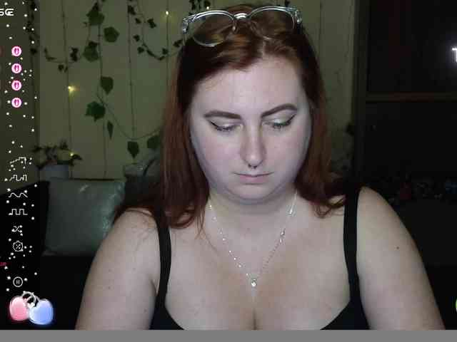 Aliciaredluv webcam