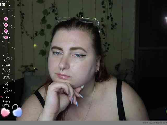 Aliciaredluv webcam