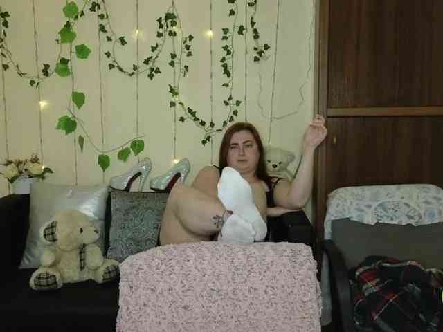 Aliciaredluv webcam