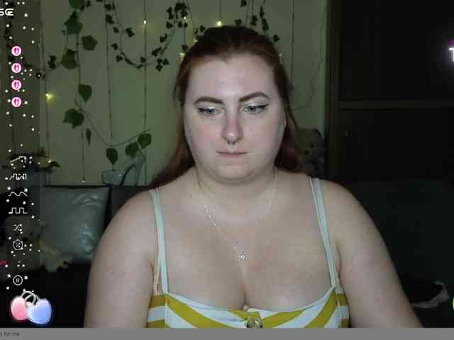 Aliciaredluv webcam