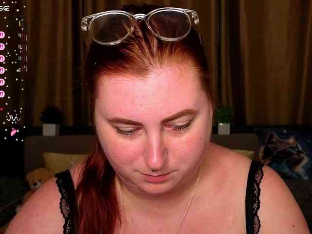 Aliciaredluv webcam