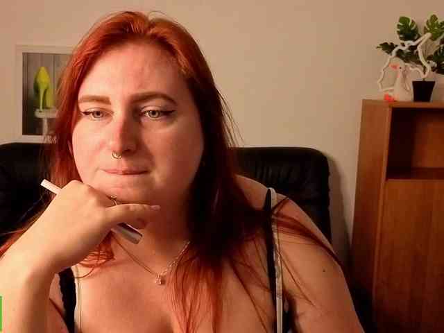 Aliciaredluv webcam