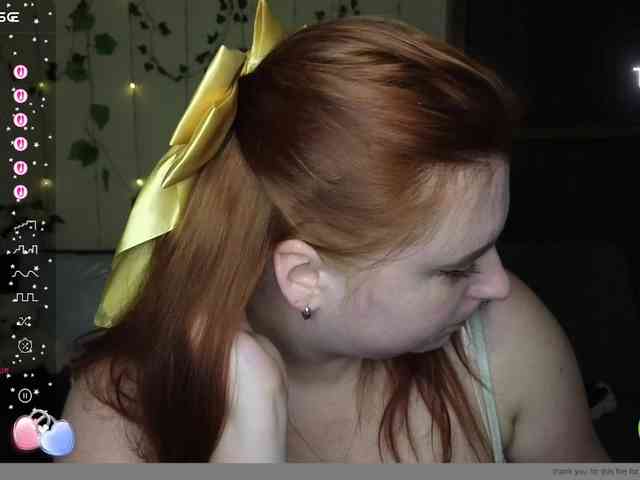 Aliciaredluv webcam