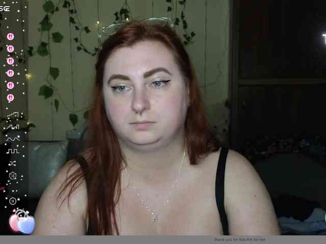 Aliciaredluv webcam
