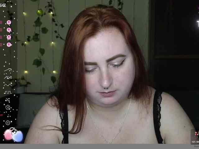 Aliciaredluv webcam