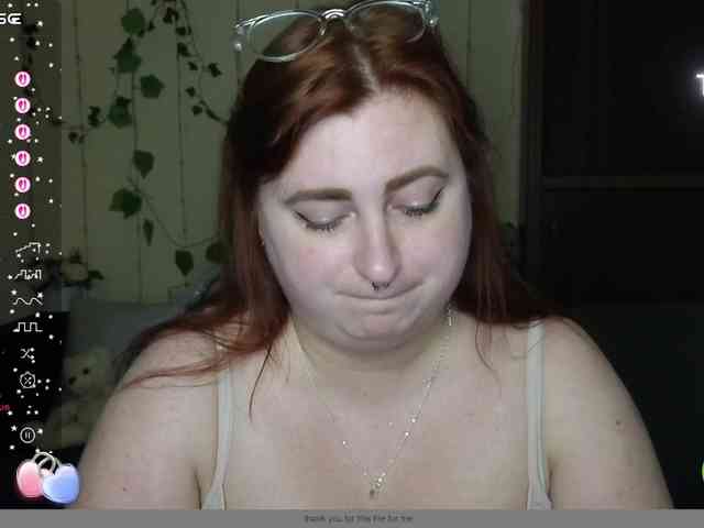 Aliciaredluv webcam