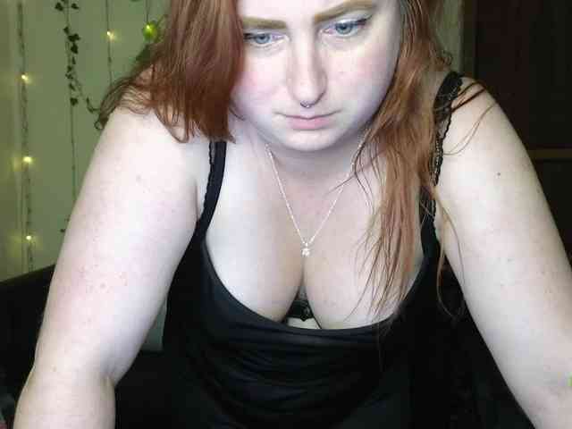 Aliciaredluv webcam