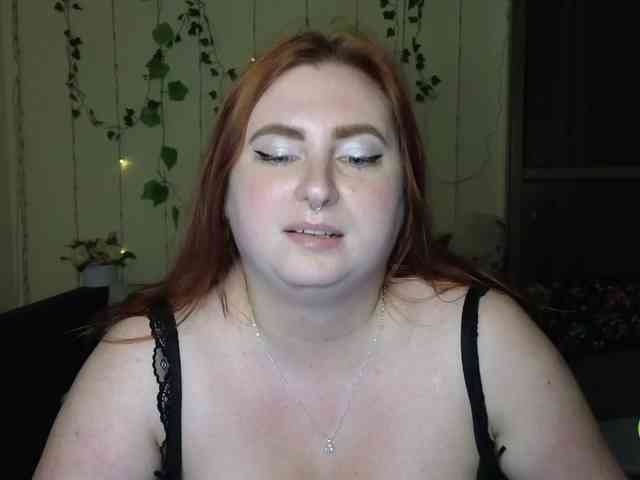 Aliciaredluv webcam