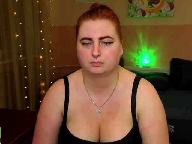 Aliciaredluv webcam