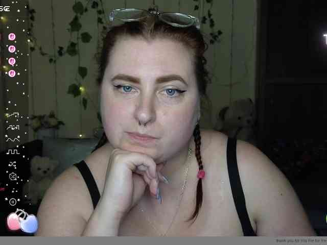 Aliciaredluv webcam