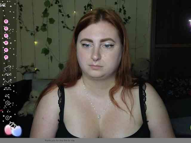 Aliciaredluv webcam