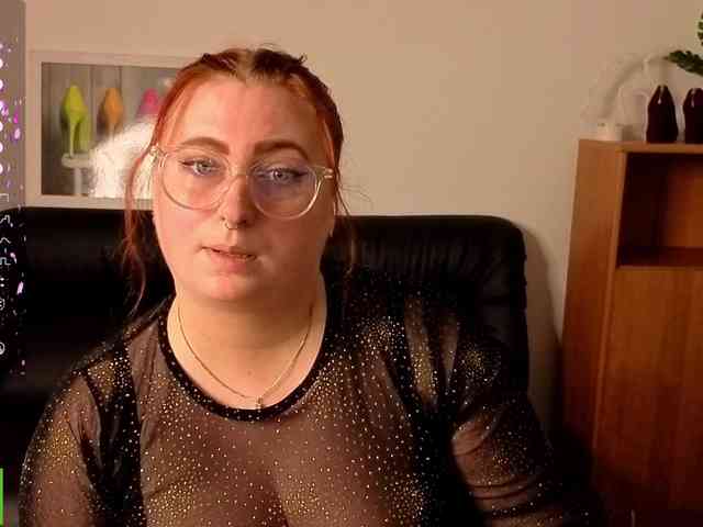 Aliciaredluv webcam