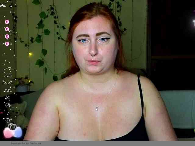 Aliciaredluv webcam