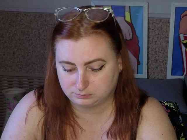 Aliciaredluv webcam