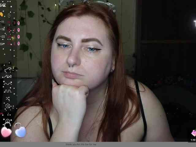 Aliciaredluv webcam
