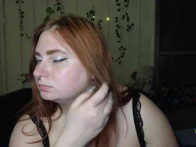Aliciaredluv webcam