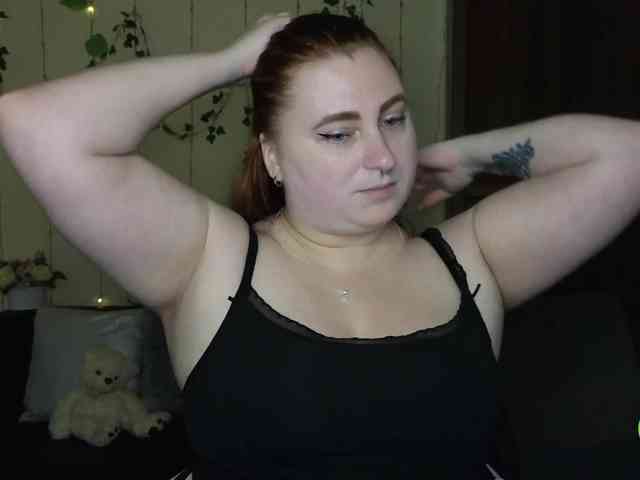 Aliciaredluv webcam