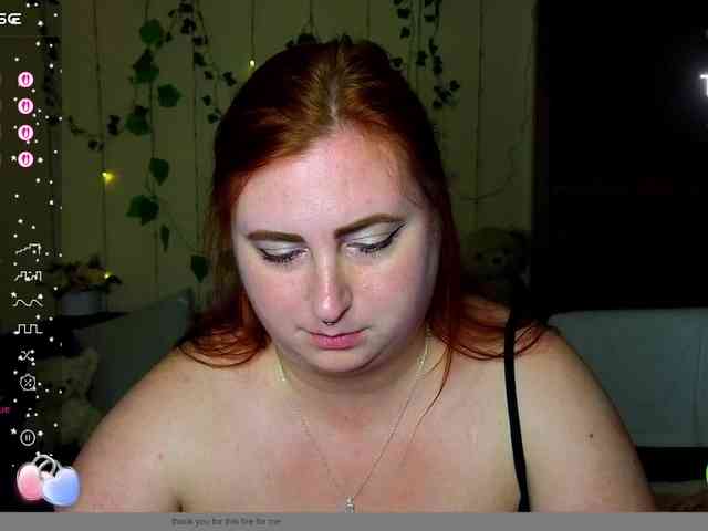 Aliciaredluv webcam