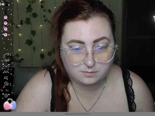 Aliciaredluv webcam