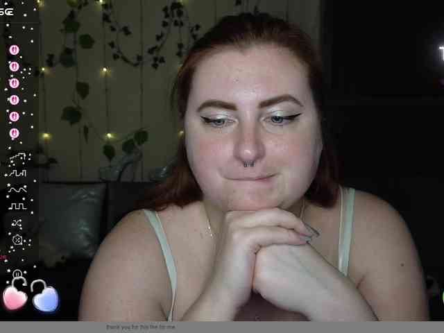 Aliciaredluv webcam
