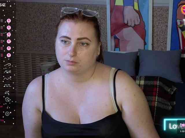 Aliciaredluv webcam