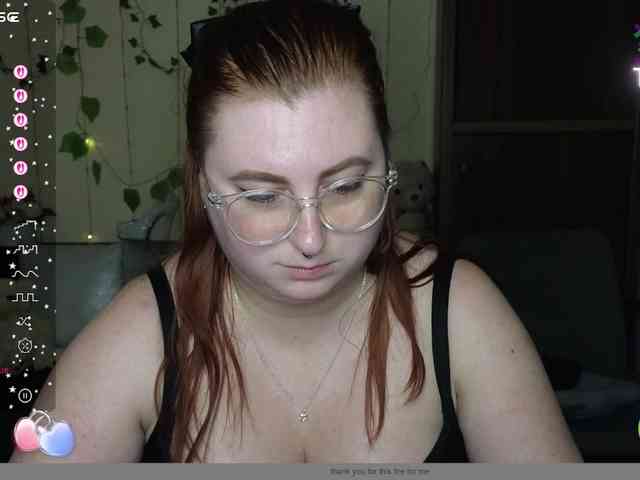 Aliciaredluv webcam