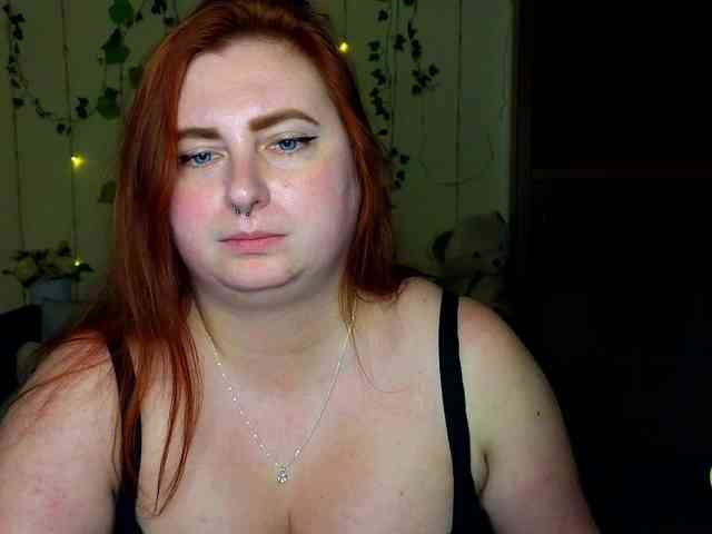 Aliciaredluv webcam