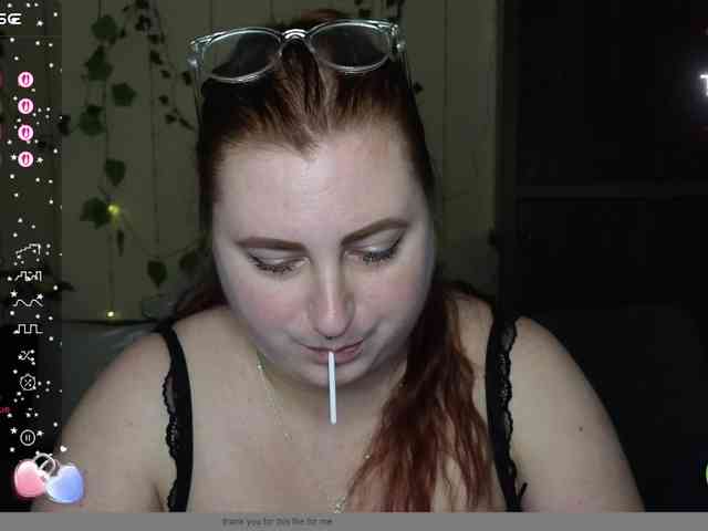 Aliciaredluv webcam