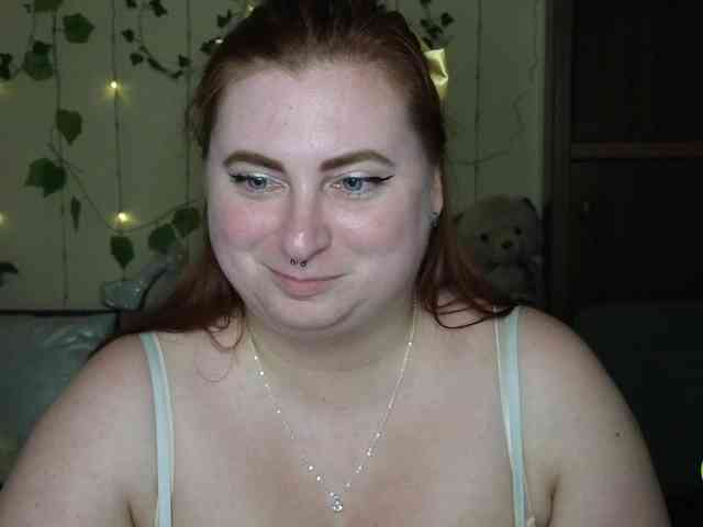 Aliciaredluv webcam