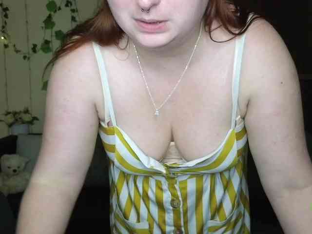 Aliciaredluv webcam