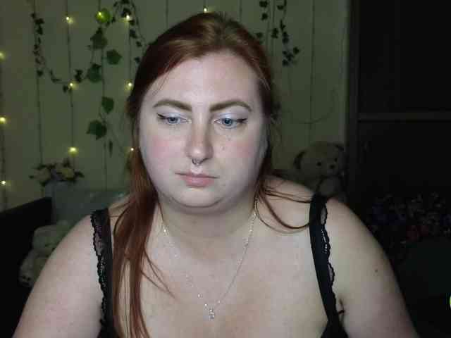 Aliciaredluv webcam