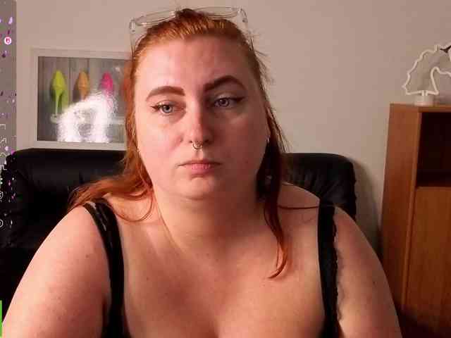 Aliciaredluv webcam