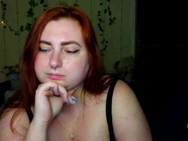 Aliciaredluv webcam