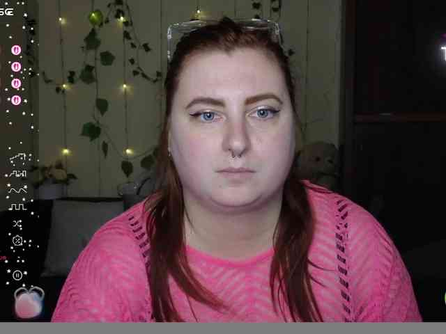 Aliciaredluv webcam